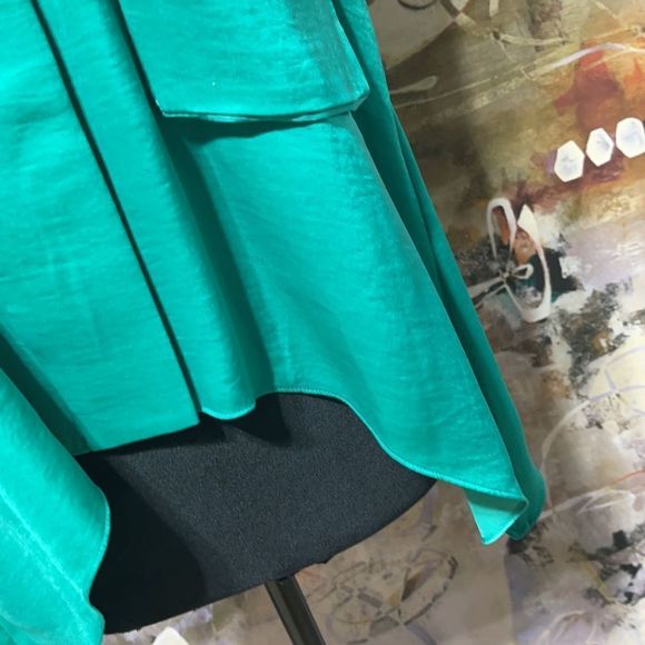 BCBG Silk Emerald Green Caged Back Cami - Picture 5 of 12